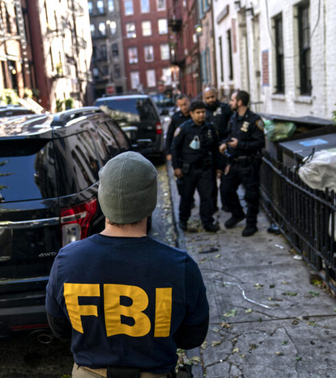 How to Assess Your Surroundings Like an FBI Agent | TRADECRAFT